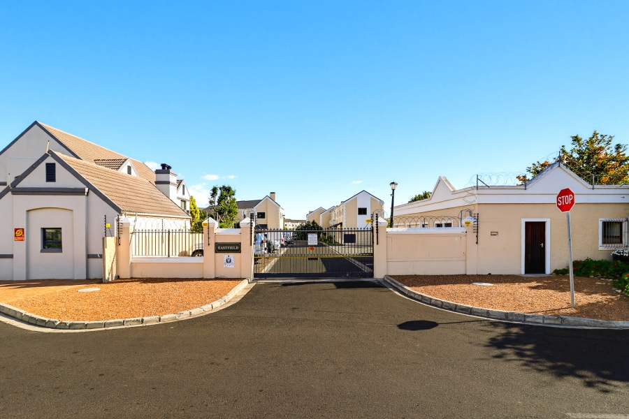 2 Bedroom Property for Sale in Heritage Park Western Cape